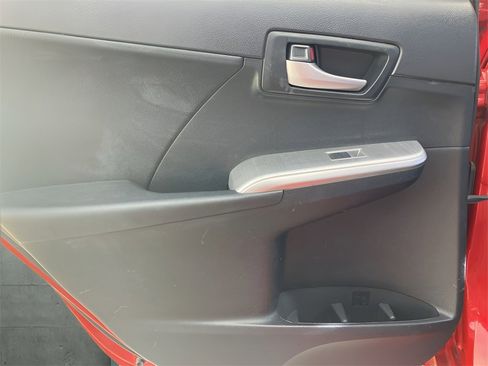Used 2012 Toyota Camry SE image 36