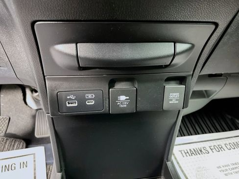 Used 2025 Honda Odyssey Touring image 23