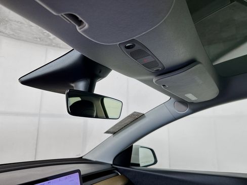 Used 2021 Tesla Model Y 2WD image 18