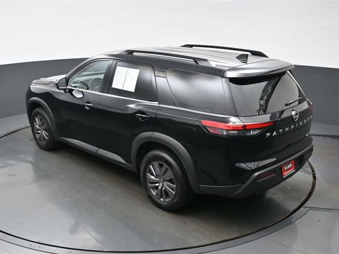 Used 2025 Nissan Pathfinder SV AWD/4WD image 41