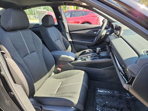 Used 2025 Honda Accord Sport image 20