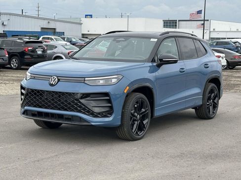 New 2026 Volkswagen Tiguan SE R-Line AWD/4WD image 1