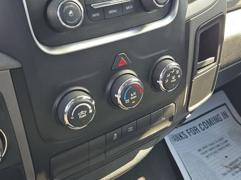 Used 2017 RAM 1500 Express RWD image 23