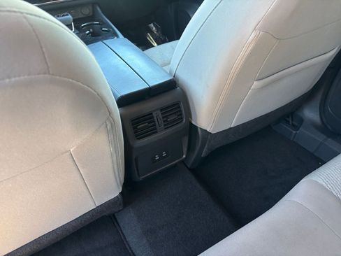 Used 2025 Nissan Rogue SV FWD image 24
