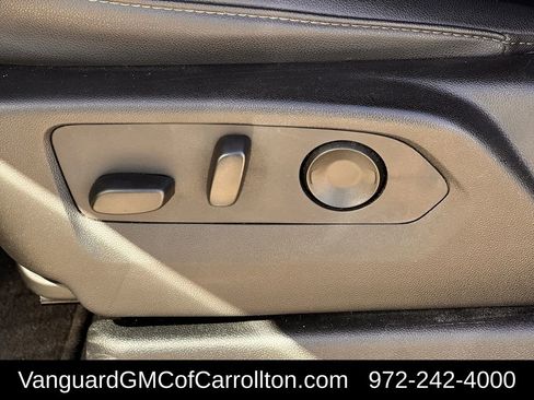 Used 2024 Chevrolet Suburban LT image 25