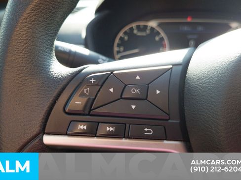 Used 2024 Nissan Altima 2.5 SV image 12