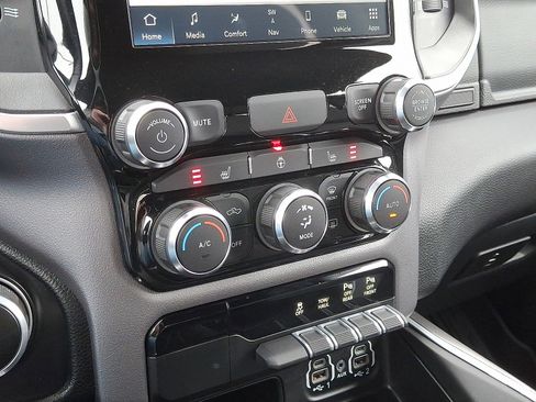Used 2022 RAM 1500 Big Horn image 17