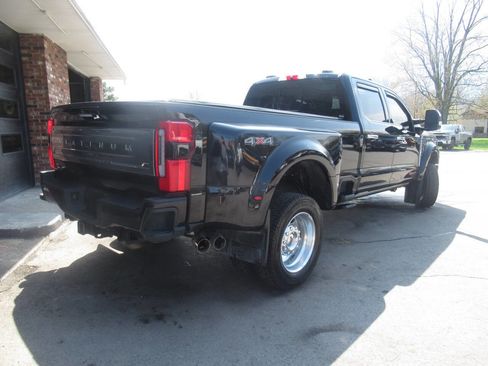 Used 2023 Ford F450 Platinum AWD/4WD image 10