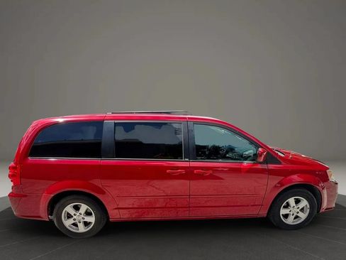 Used 2013 Dodge Grand Caravan SXT FWD image 6