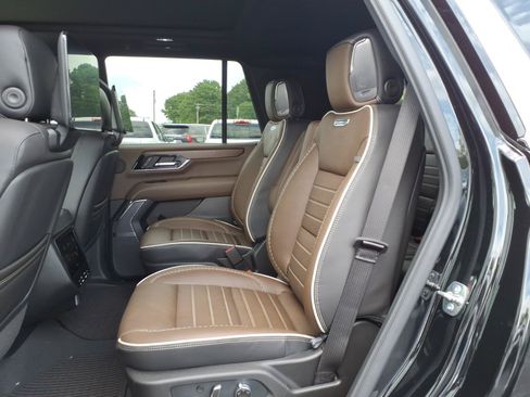 New 2026 GMC Yukon Denali Ultimate AWD/4WD image 23