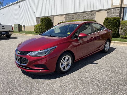 Used 2018 Chevrolet Cruze LT w/ LT Convenience Package FWD image 7