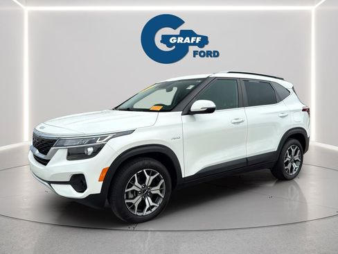 Used 2022 Kia Seltos EX AWD/4WD image 2