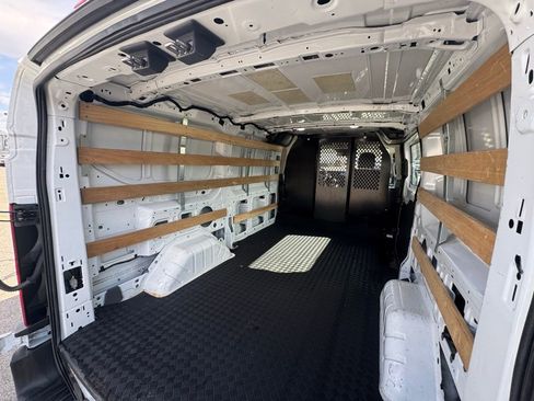 Used 2024 Ford Transit 250 Low Roof AWD w/ Exterior Upgrade Package image 25