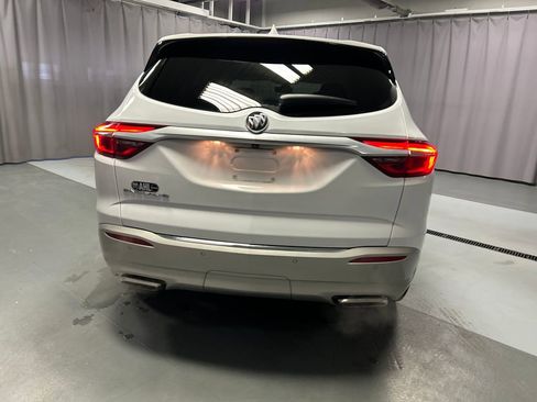 Used 2020 Buick Enclave Premium w/ Sun and Sites Package FWD image 6