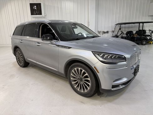 Used 2023 Lincoln Aviator 2WD w/ Premium Package image 7