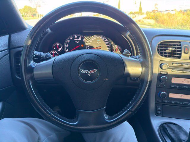 Used 2006 Chevrolet Corvette Convertible w/ Preferred Equipment Group RWD image 13