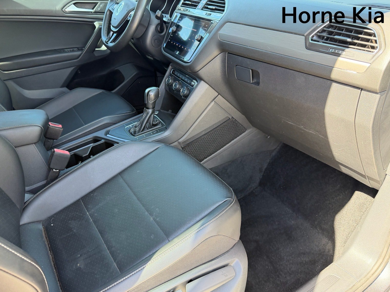 Used 2021 Volkswagen Tiguan SE FWD image 11