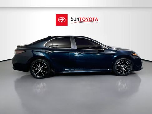 Used 2021 Toyota Camry SE w/ Convenience Package image 2