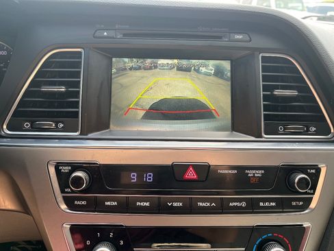 Used 2016 Hyundai Sonata SE FWD image 14