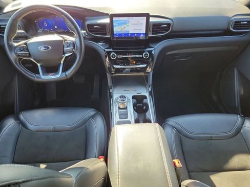 Used 2022 Ford Explorer ST image 13
