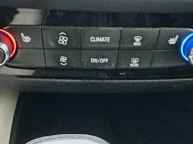 Used 2018 Buick Enclave Essence FWD image 21