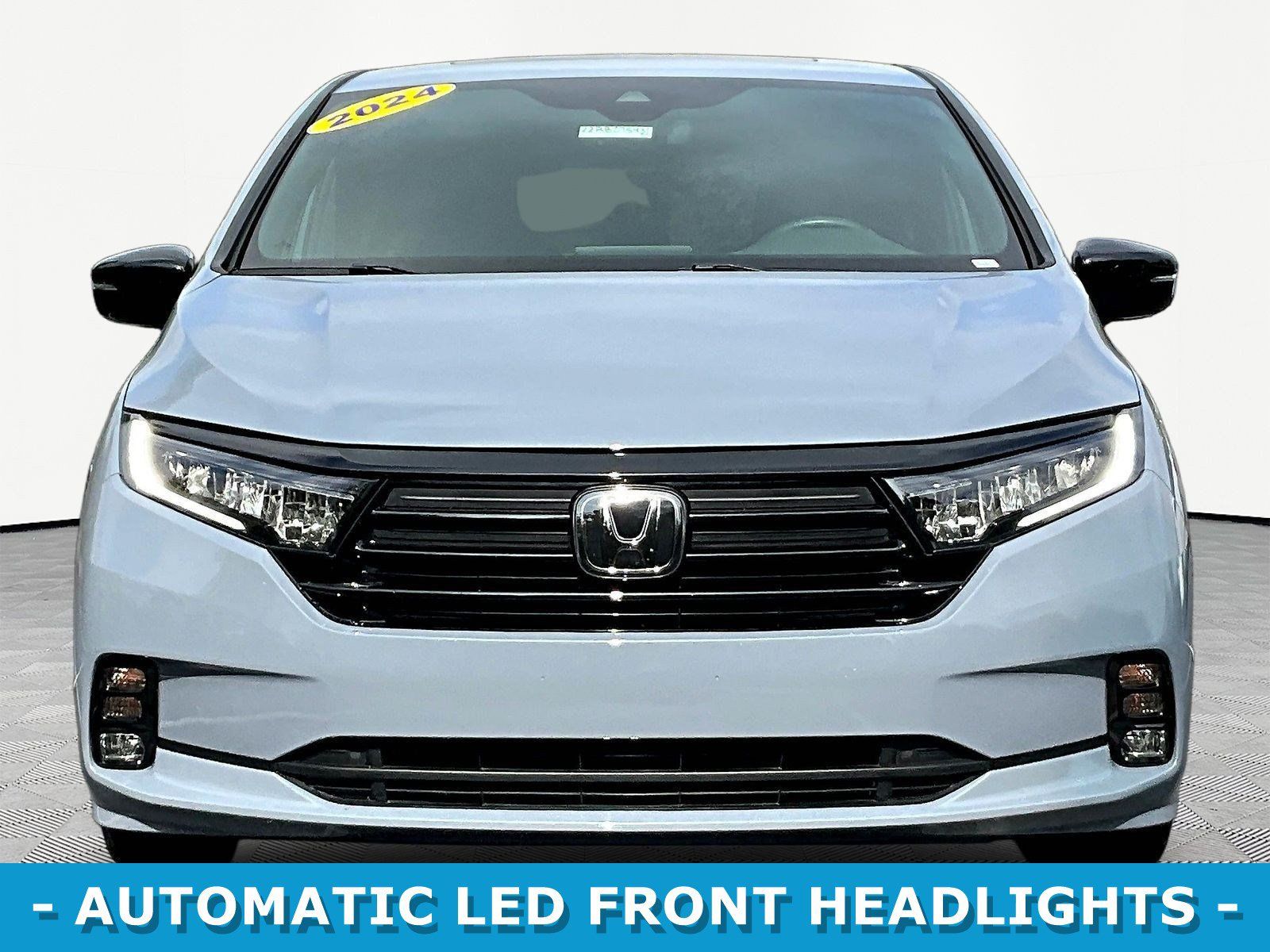 Used 2024 Honda Odyssey Sport image 2