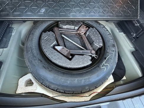 Used 2021 Toyota RAV4 LE image 44