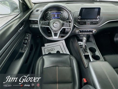 Used 2021 Nissan Altima 2.5 SR w/ SR Premium Package image 18