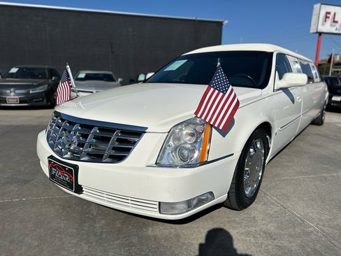 Used 2009 Cadillac DTS Limousine image 3