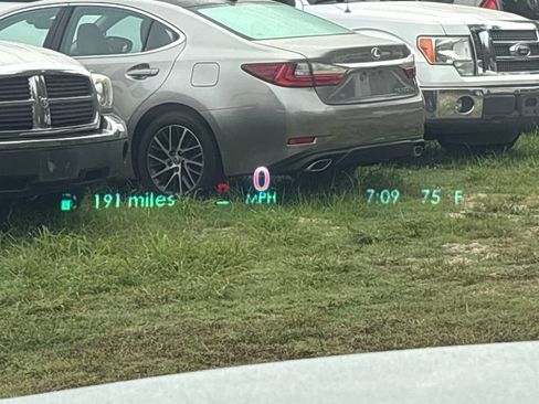 Used 2018 Lincoln Continental Reserve AWD/4WD image 4