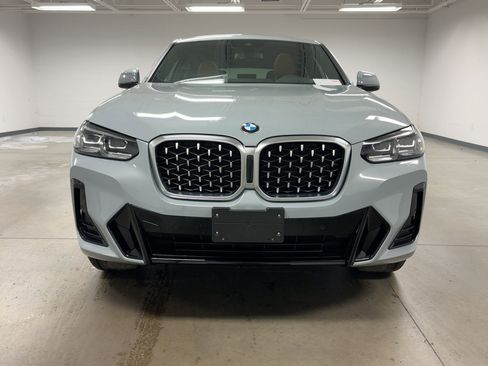 Certified 2025 BMW X4 xDrive30i image 5
