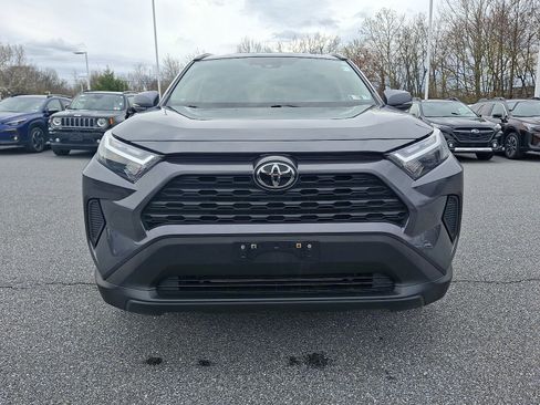 Used 2022 Toyota RAV4 XLE w/ Convenience Package image 2