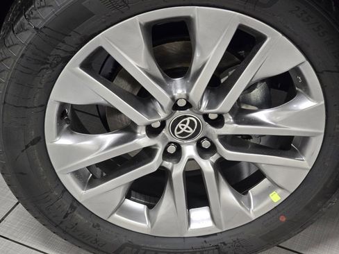 New 2025 Toyota RAV4 XLE Premium image 11