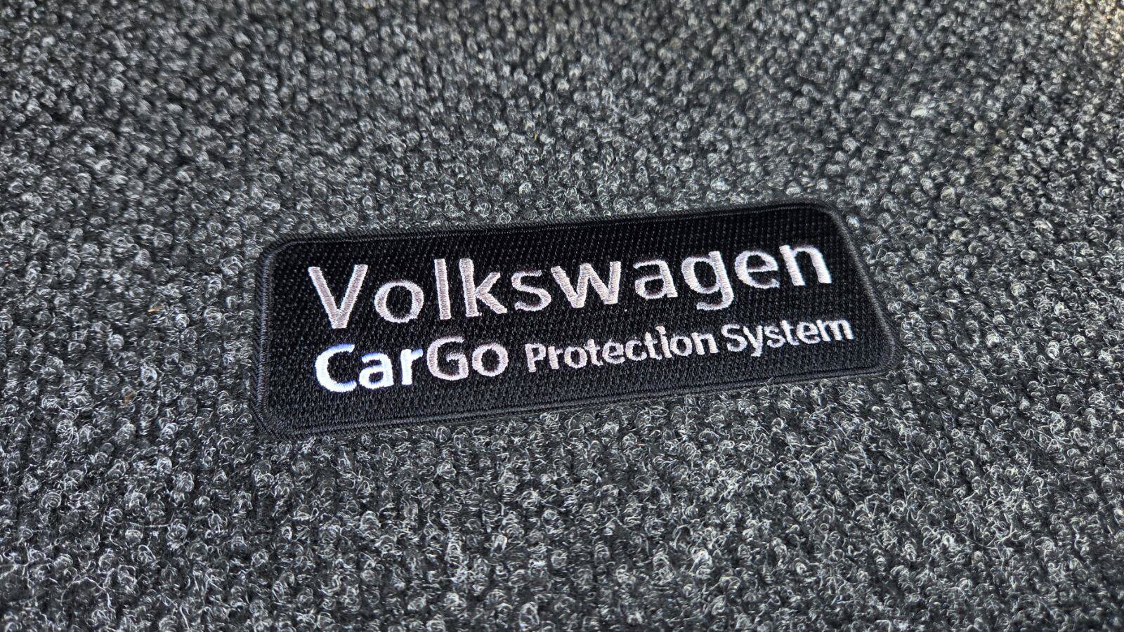 Used 2024 Volkswagen Atlas Cross Sport SE FWD image 58