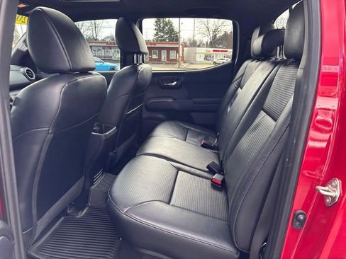 Used 2020 Toyota Tacoma TRD Sport w/ TRD Premium Sport Package image 11