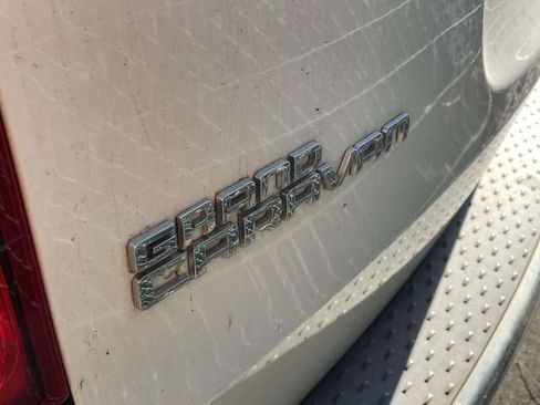 Used 2019 Dodge Grand Caravan SXT FWD image 9