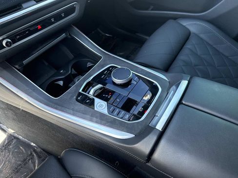 Certified 2024 BMW X5 xDrive40i w/ Premium Package image 28