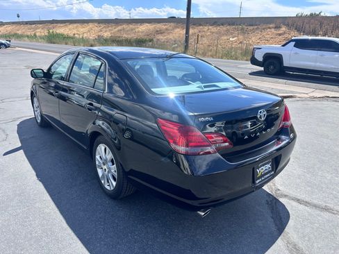 Used 2008 Toyota Avalon XLS FWD image 4