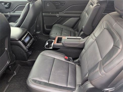 Certified 2023 Lincoln Aviator Reserve w/ Equipment Group 201A image 27