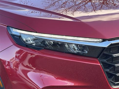 Certified 2025 Honda CR-V LX image 7