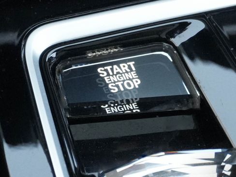 Certified 2023 BMW 760i xDrive AWD/4WD image 26
