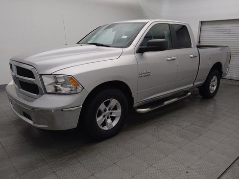 Used 2017 RAM 1500 Classic SLT RWD image 2