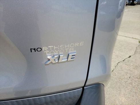 Certified 2022 Toyota RAV4 XLE w/ Convenience Package FWD image 7