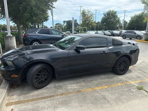 Used 2014 Ford Mustang Premium RWD image 2