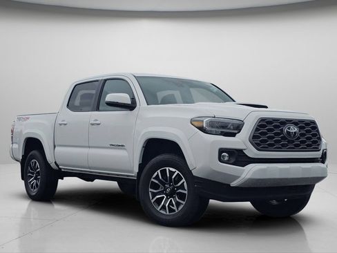 Used 2023 Toyota Tacoma 4x4 Double Cab image 2