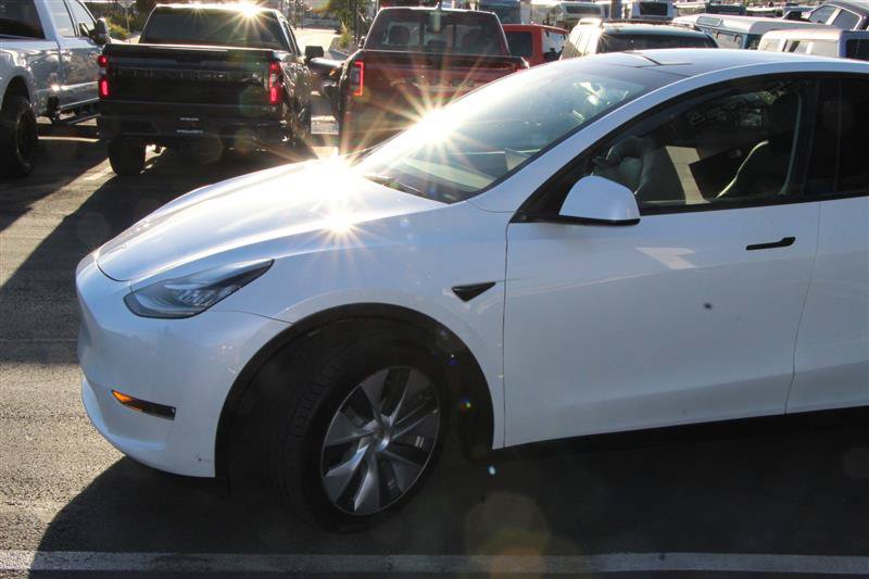 Used 2023 Tesla Model Y Long Range AWD/4WD image 5