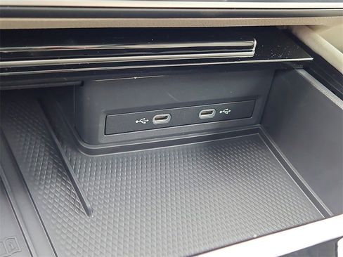 New 2025 Volkswagen Atlas SEL Premium R-Line image 11