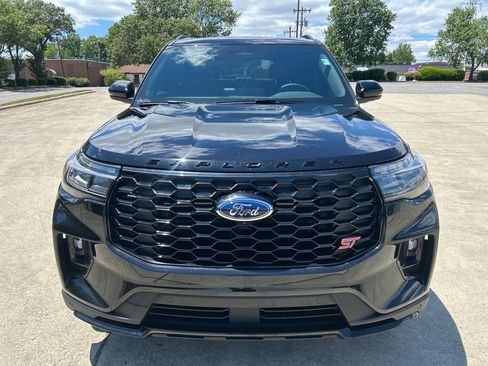 Used 2025 Ford Explorer ST w/ Sun And Sound Package RWD image 10