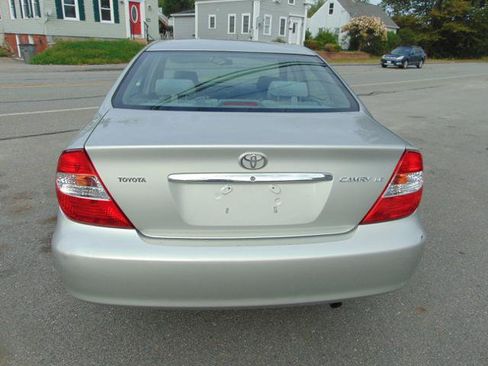 Used 2004 Toyota Camry LE FWD image 14
