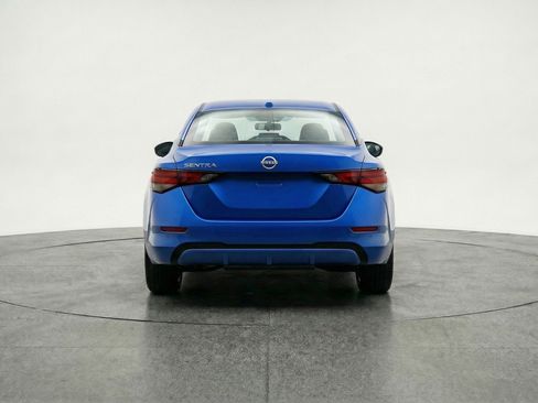 Used 2025 Nissan Sentra SV image 7